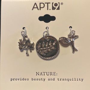 NWT APT.9 Nature charms